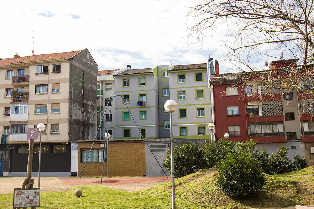 Fachada rehabilitada en Mungia